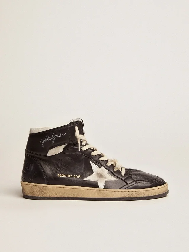 Sky-Star in pelle nappa nera con stella in pelle bianca