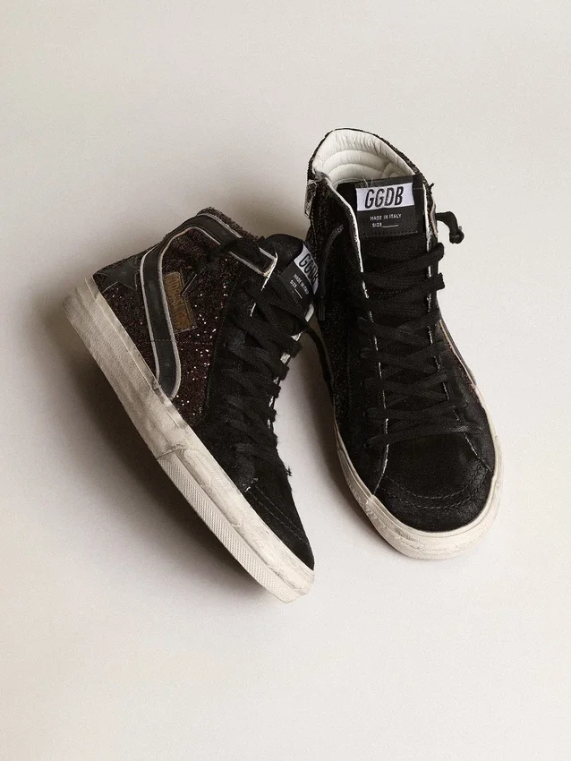 Slide in glitter marrone con stella in pelle nera e dettagli luccicanti