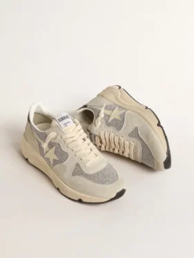Sneaker da donna con Running Sole impreziosita da cristalli Swarovski e stella color avorio