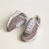 Sneaker da donna con Running Sole in nylon e pelle scamosciata color lavanda, con stella stampata e linguetta sul tallone in pelle argentata