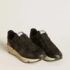 Sneaker da donna Running Sole in glitter nero con stella in pelle e linguetta sul tallone in nabuk