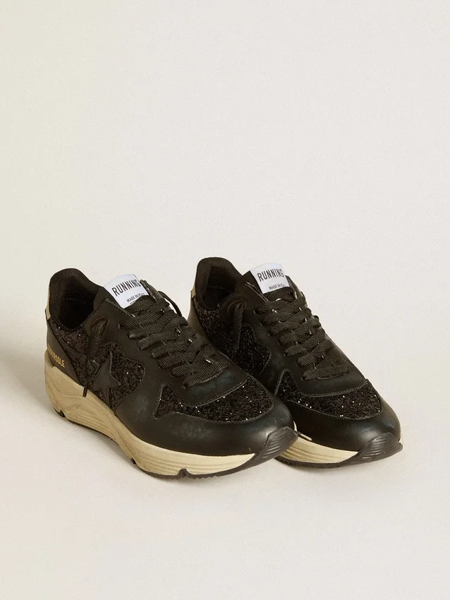 Sneaker da donna Running Sole in glitter nero con stella in pelle e linguetta sul tallone in nabuk