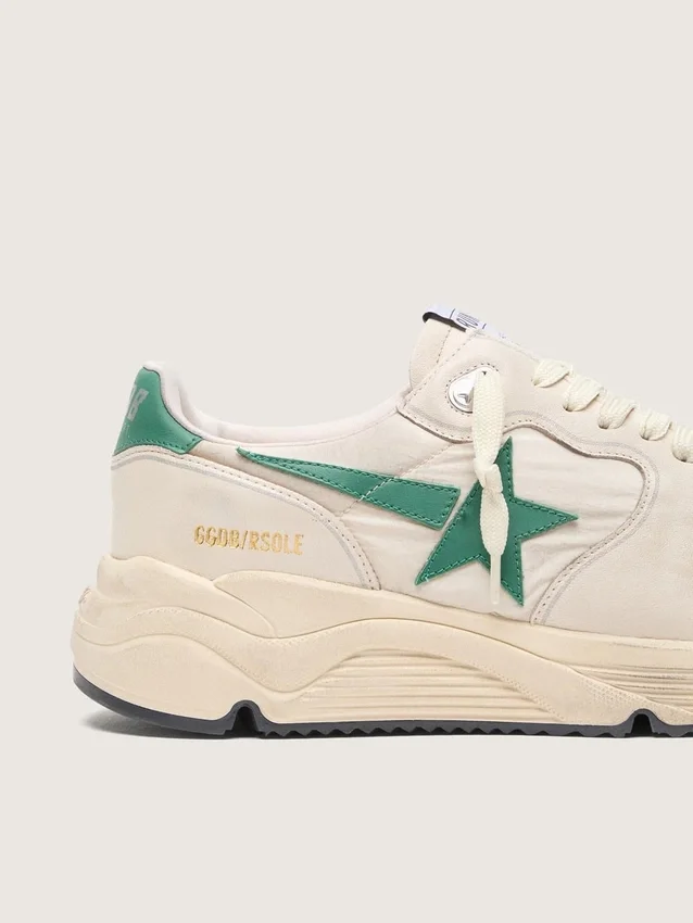 Sneaker da uomo con Running Sole in nylon color crema e pelle con stella in pelle verde