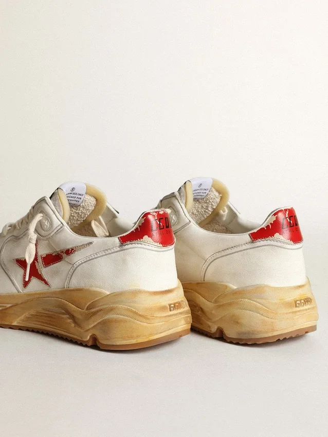 Sneaker da uomo con Running Sole, stella in pelle e linguetta sul tallone con stampa rossa