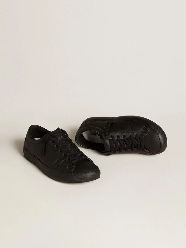 Sneakers sostenibili Yatay modello 1B con tomaia a base biologica e Y nera