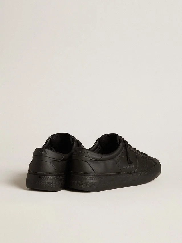 Sneakers sostenibili Yatay modello 1B con tomaia a base biologica e Y nera