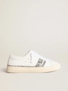 Sneakers sostenibili Yatay modello 1B con tomaia bianca a base biologica e glitter riciclati argentati Y