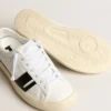 Sneakers sostenibili Yatay Modello 1B con tomaia bianca a base biologica e Y nera