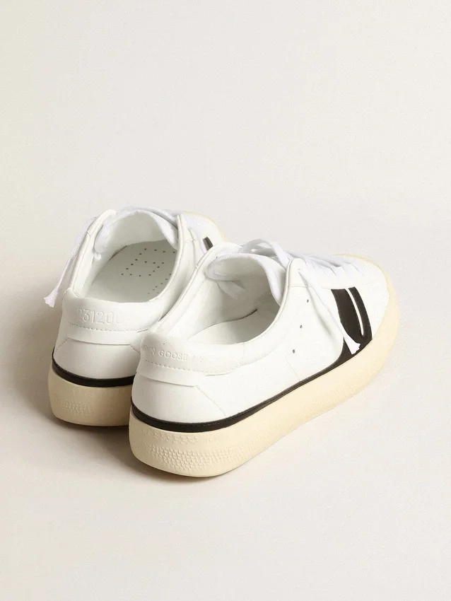 Sneakers sostenibili Yatay Modello 1B con tomaia bianca a base biologica e Y nera
