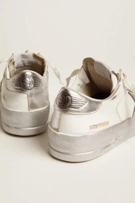 Sneakers Stardan con stella in pelle metallizzata argento e linguetta sul tallone