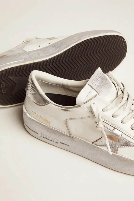 Sneakers Stardan con stella in pelle metallizzata argento e linguetta sul tallone