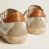 Sneakers Super-Star da donna con stella in pelle scamosciata e linguetta marrone sul tallone
