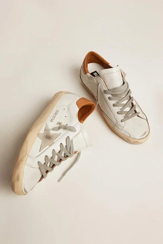 Sneakers Super-Star da uomo con stella in pelle scamosciata e linguetta marrone sul tallone