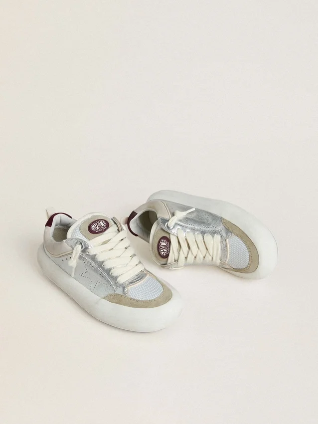 Space-Star Cube da donna in pelle grigio ghiaccio e argento con linguetta sul tallone bordeaux