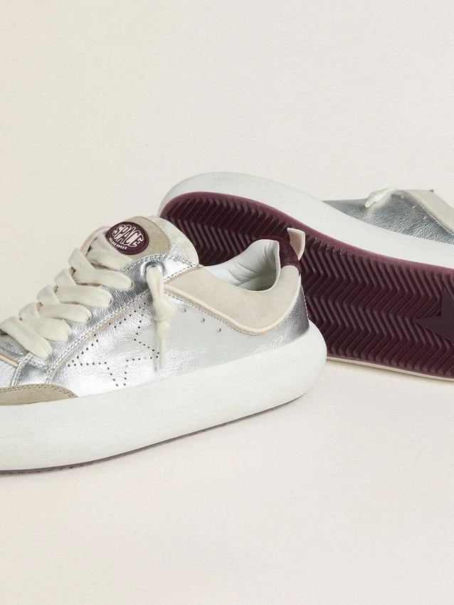 Space-Star Cube da donna in pelle grigio ghiaccio e argento con linguetta sul tallone bordeaux