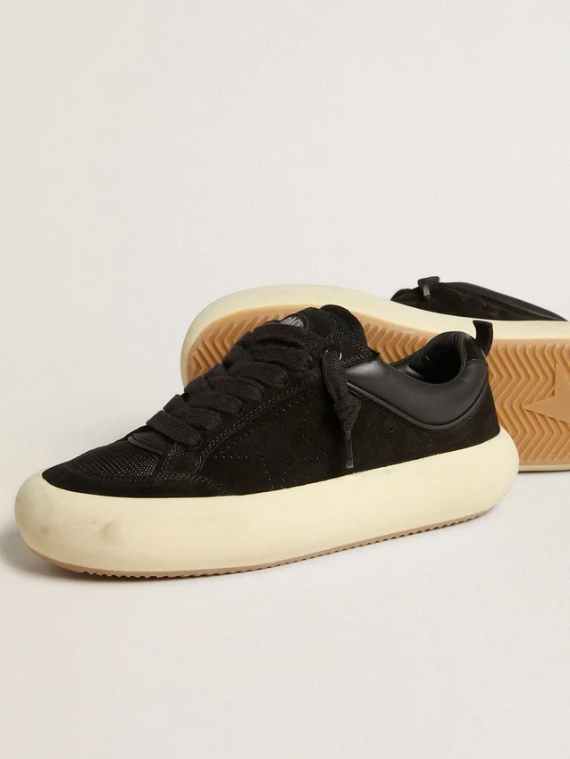 Space-Star Cube da donna in pelle scamosciata nera con stella traforata