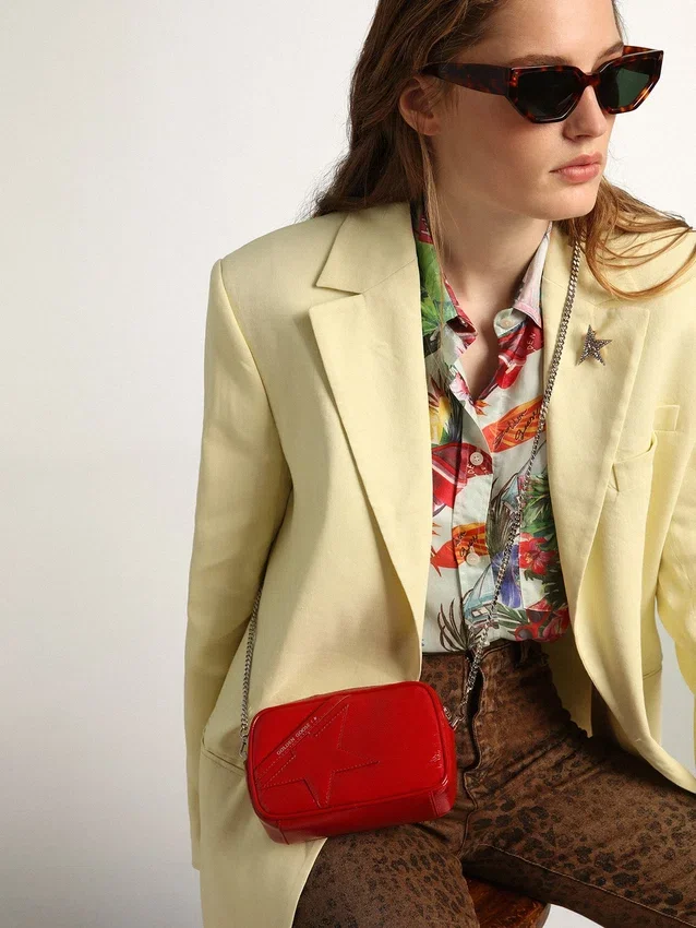 Star Bag da donna Mini in pelle verniciata rossa con stella tono su tono