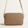 Star Bag in pelle verde salvia con stella tono su tono