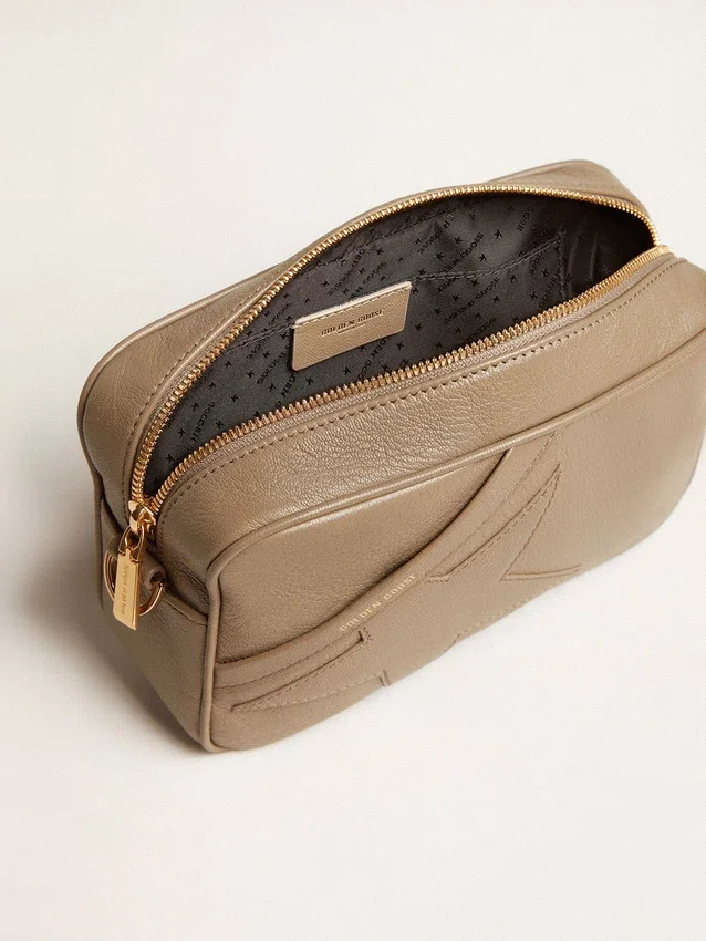 Star Bag in pelle verde salvia con stella tono su tono