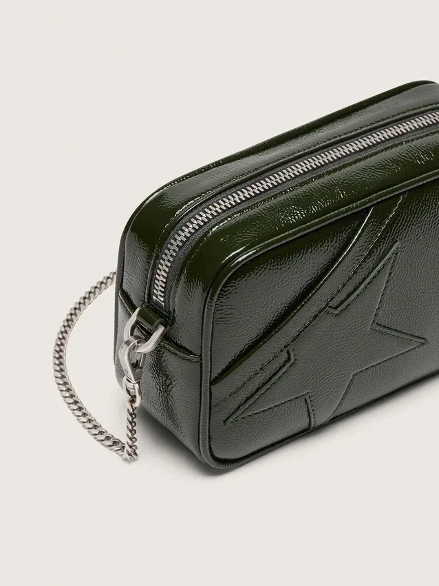Star Bag Mini in pelle nera con stella tono su tono