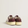 Stardan da donna in nappa bianca con stella e linguetta sul tallone in pelle scamosciata bordeaux