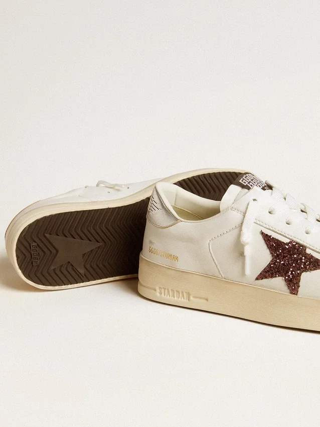 Stardan da donna in nappa con stella glitterata e linguetta sul tallone in pelle metallizzata
