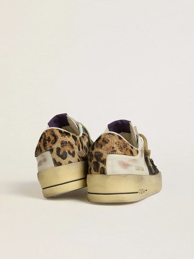 Stardan da donna in nappa e mesh con linguetta sul tallone in pelle di pony con stampa leopardata