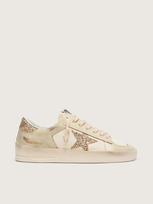 Stardan da donna in pelle nappa ecru con stella glitterata dorata e linguetta sul tallone