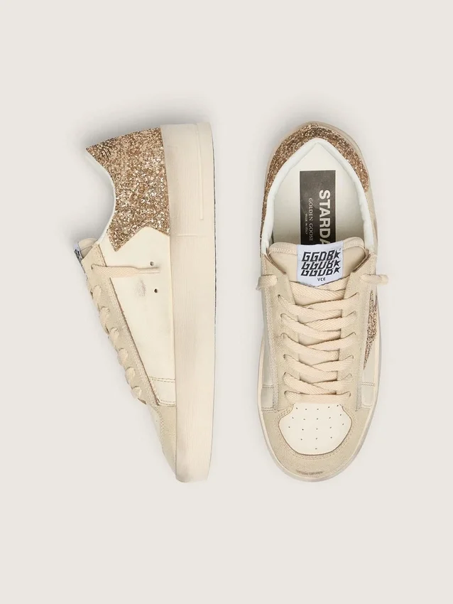 Stardan da donna in pelle nappa ecru con stella glitterata dorata e linguetta sul tallone