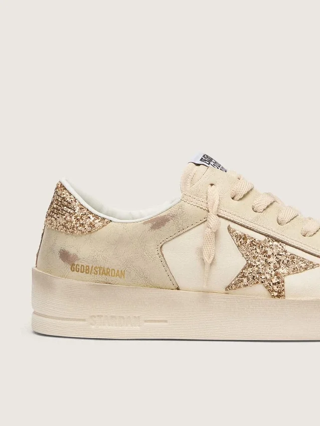 Stardan da donna in pelle nappa ecru con stella glitterata dorata e linguetta sul tallone