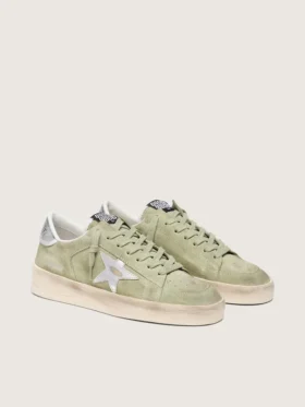 Stardan da donna in pelle scamosciata verde salvia con stella argentata metallizzata