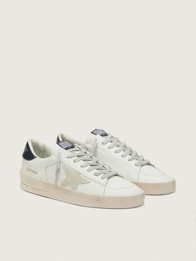 Stardan da uomo con stella in pelle scamosciata grigio ghiaccio e linguetta sul tallone blu navy