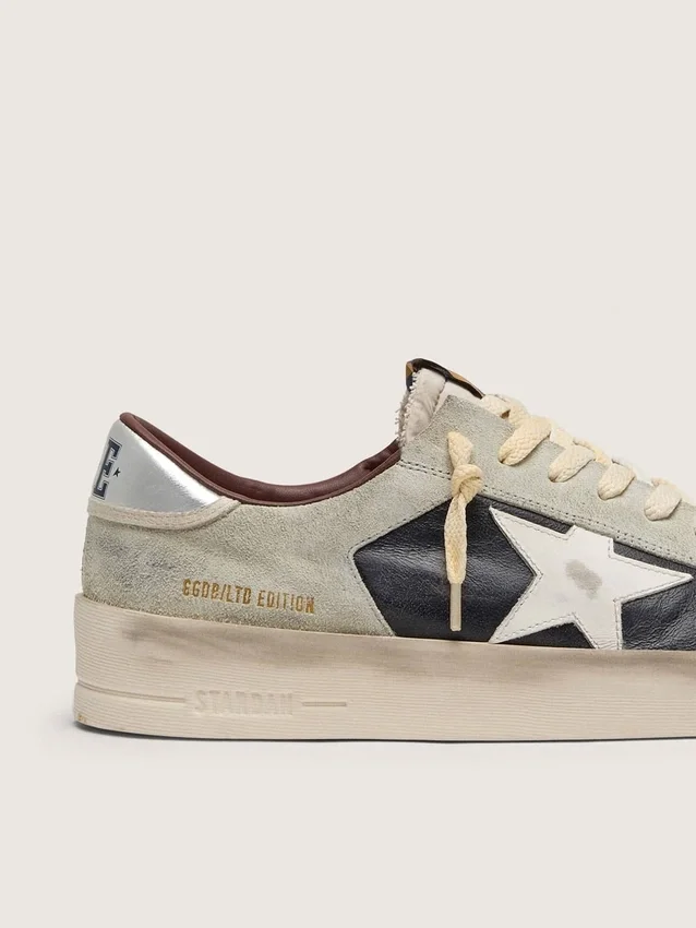 Stardan da uomo in pelle scamosciata e pelle con stella in pelle e linguetta metallica sul tallone