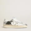 Stardan in pelle argentata con linguetta bianca sul tallone