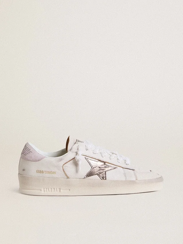 Stardan in pelle nappa con stella in pelle argento metallizzato e linguetta sul tallone in pelle scamosciata rosa