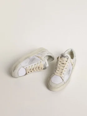 Stardan LTD in pelle bianca con stella e linguetta sul tallone in pelle scamosciata grigio ghiaccio