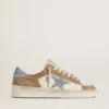 Stardan LTD in pelle bianca e pelle scamosciata color tabacco con stella e linguetta sul tallone in pelle scamosciata azzurra