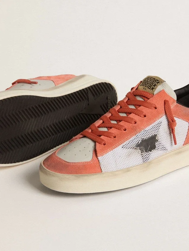 Stardan LTD in pelle scamosciata color corallo e rete con stella in pelle nera