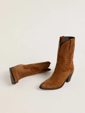 Stivali bassi Wish Star in pelle scamosciata color cognac con stella ricamata tono su tono