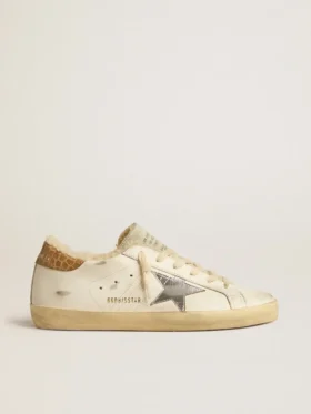 Super-Star con stella in pelle argentata e linguetta sul tallone in pelle con stampa coccodrillo