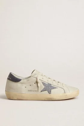 Super-Star con stella in pelle color crema con cristalli Swarovski e linguetta sul tallone in pelle blu con stampa lucertola