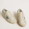 Super-Star con stella in pelle color crema con cristalli Swarovski e linguetta sul tallone in pelle blu con stampa lucertola