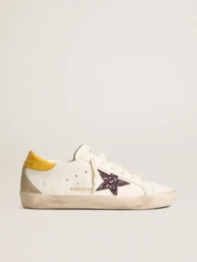 Super-Star da donna a base biologica con stella rossa glitterata e linguetta sul tallone in pelle