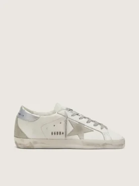 Super-Star da donna con linguetta argentata sul tallone e scritta con borchie metalliche