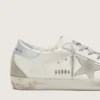Super-Star da donna con linguetta argentata sul tallone e scritta con borchie metalliche