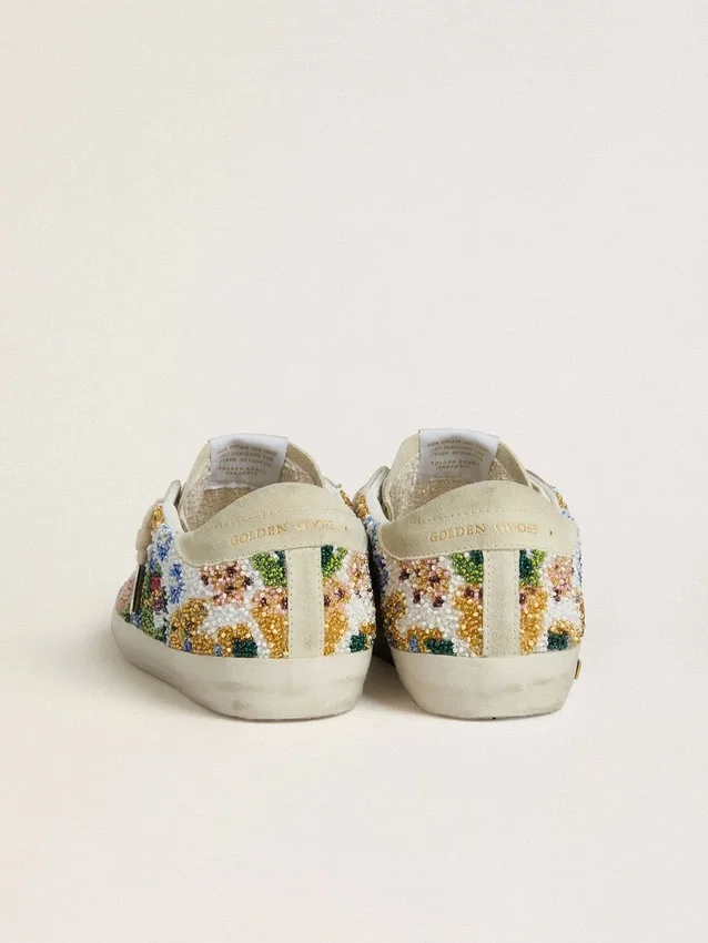 Super-Star da donna con perline multicolori e stella in pelle scamosciata beige