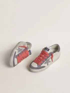 Super-Star da donna con stella glitterata argento e linguetta sul tallone in pelle scamosciata lilla