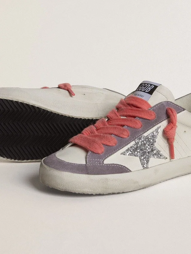 Super-Star da donna con stella glitterata argento e linguetta sul tallone in pelle scamosciata lilla