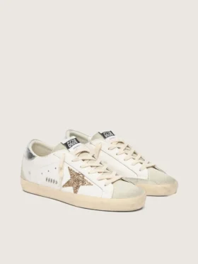 Super-Star da donna con stella glitterata dorata e inserti in pelle scamosciata grigio ghiaccio