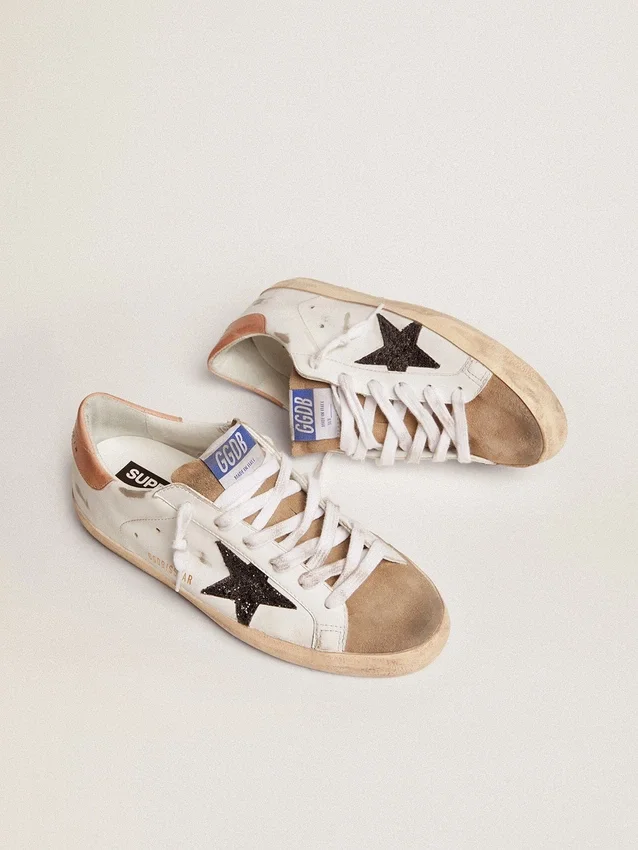 Super-Star da donna con stella glitterata nera e linguetta sul tacco rosa